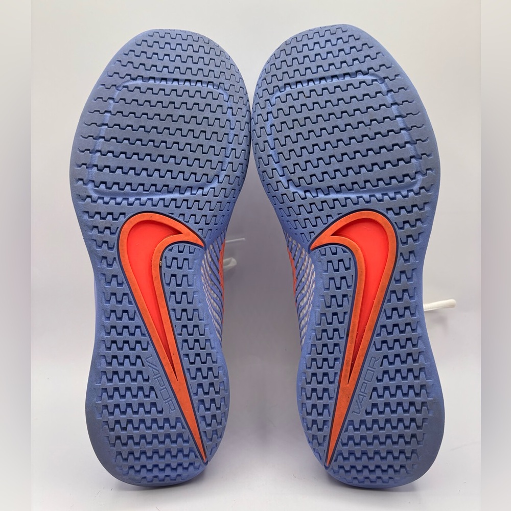 NikeCourt Air Zoom Vapor 11 Women's Size 10 Hard Court DR6965-106 White And Blue - Picture 12 of 13
